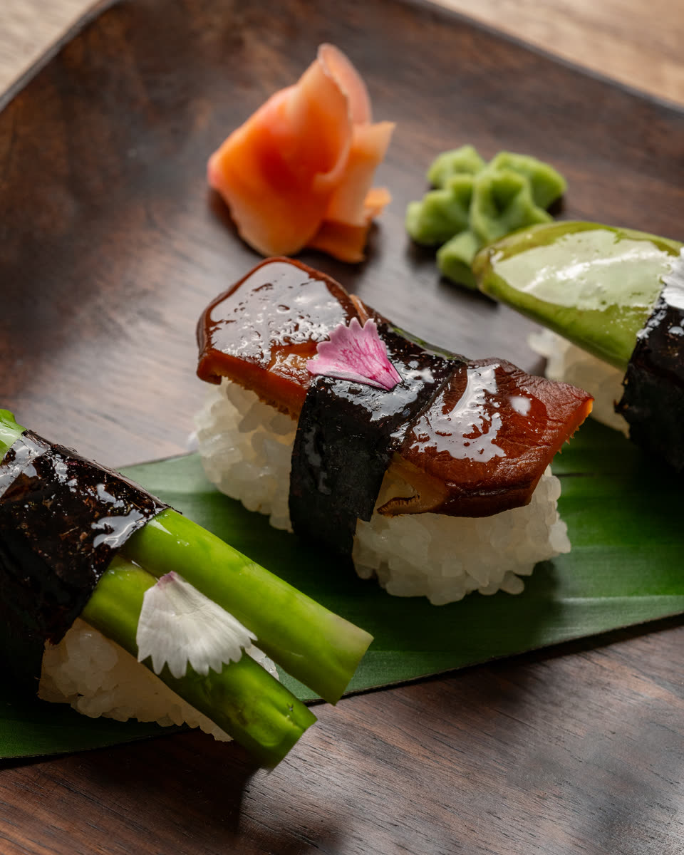 Shiitake nori nigiri