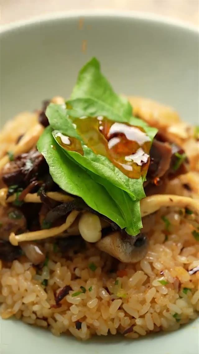 Tossing the rice